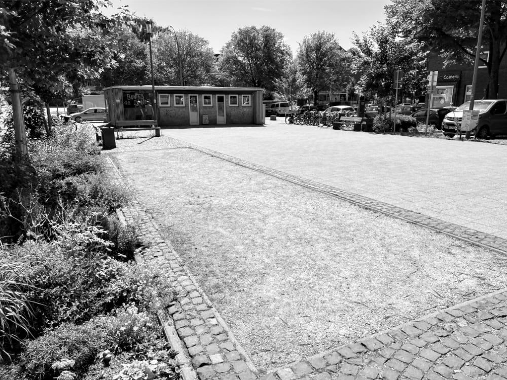 Bouleplatz (Pétanque) am Elsässer Platz, Dulsberg. Hamburg